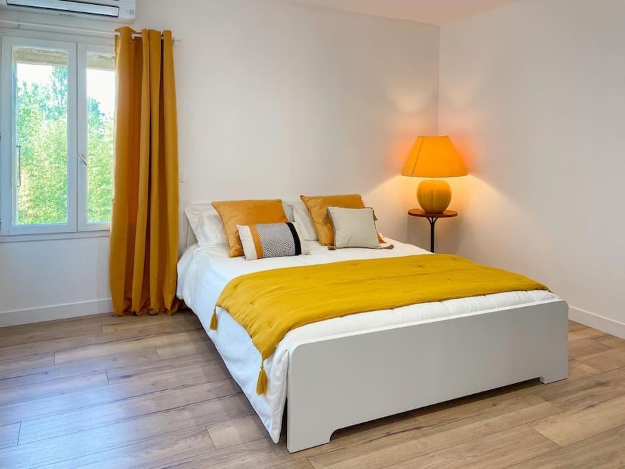 Appartement Dans Un Mas Provencal Allan Esterno foto