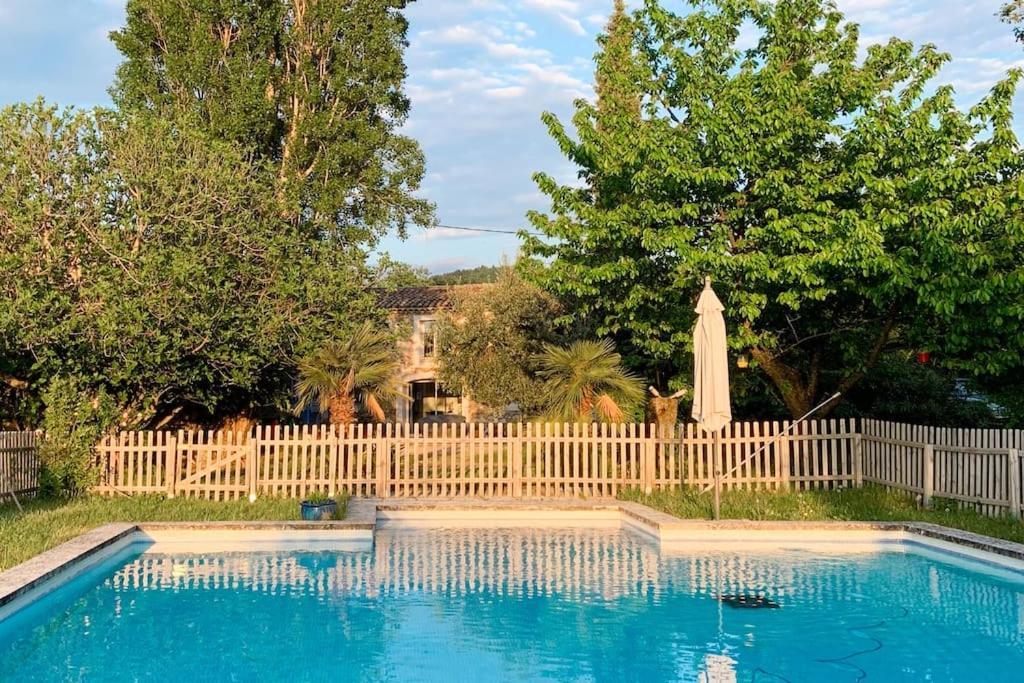Appartement Dans Un Mas Provencal Allan Esterno foto